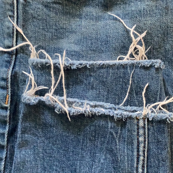 High rise women’s Old Navy jeans (0) - Picture 4 of 6